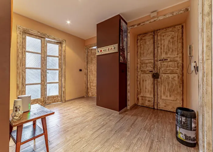 Apartment Claudio Flat - Metro Re Di & Wi-fi Rome